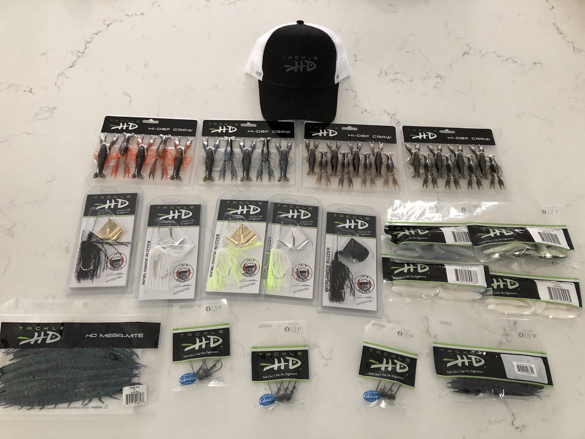 2021 is gonna be a great year! Can’t wait to try this new @TackleHD stuff out and wear my  new lid! Thanks @TackleHD and a special thanks to @JamesWatsonFish for the opportunity to win this! Now how do I convince JMFW to take me out fishin to show me how to use this gear 😮 Have