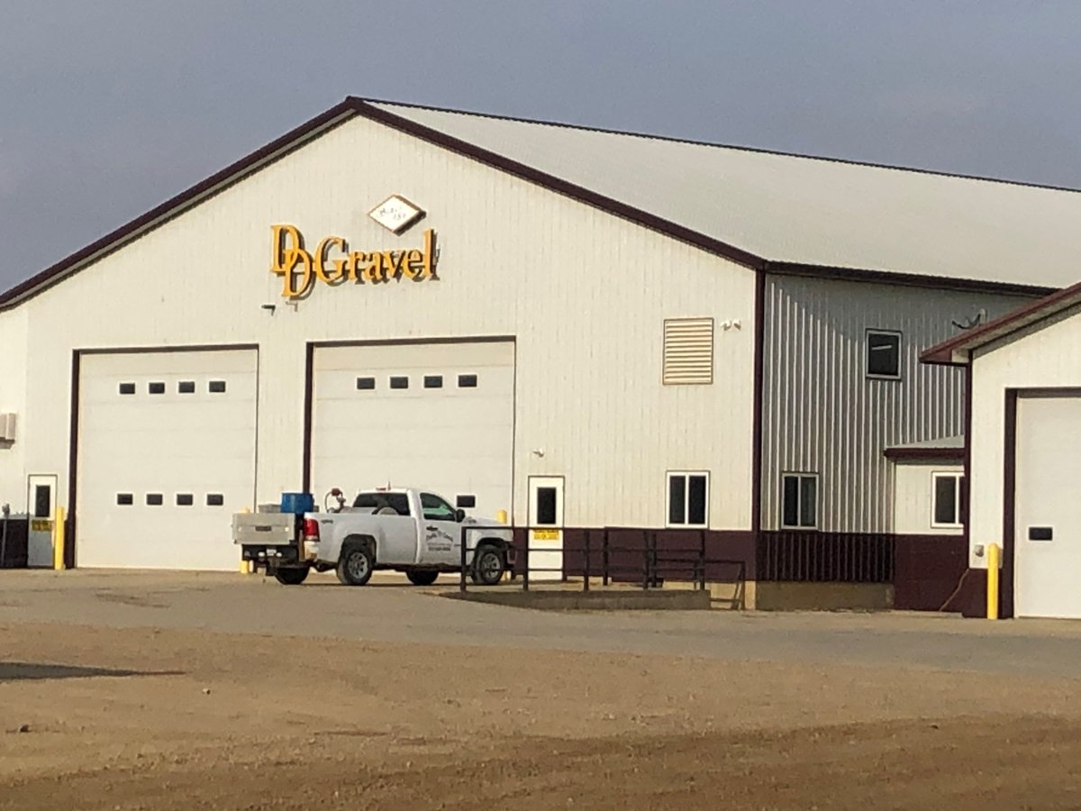 CoachCG's tweet image. Next time you are passing through Pipestone, MN check out the new LED channel letters at Double D Gravel!  Sign looks great at night and can't miss it coming into town from Marshall.  #APSigns