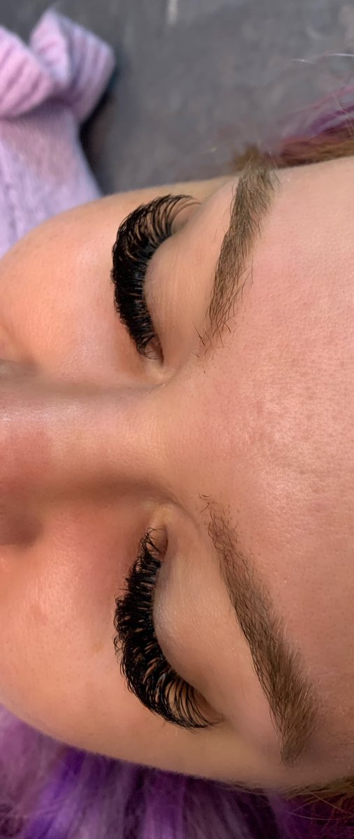 SkinJaime's tweet photo. Lashes done by me!
Message me to book a set of lashes💕
🦋 Please share 🦋
#lashes #lashextensions #megalashes #volume https://t.co/Hqe2zouISC