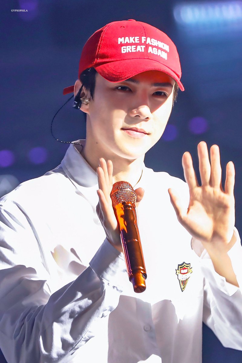 sehunpicture's tweet photo. #세훈 #SEHUN https://t.co/iBuXkoiXs1