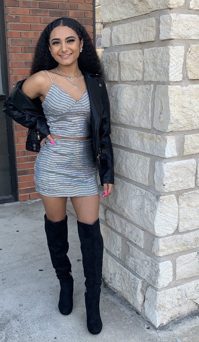 glowspacc's tweet photo. Come shop your New Yearβs Eve look with us. #glowspacc #boutique #shoplocal #shoplocalcc #cctx #corpuschristi #corpuschristiboutique #corpuschristibusiness #cctxlocal #cctxshopping https://t.co/fCSPBmHVOl