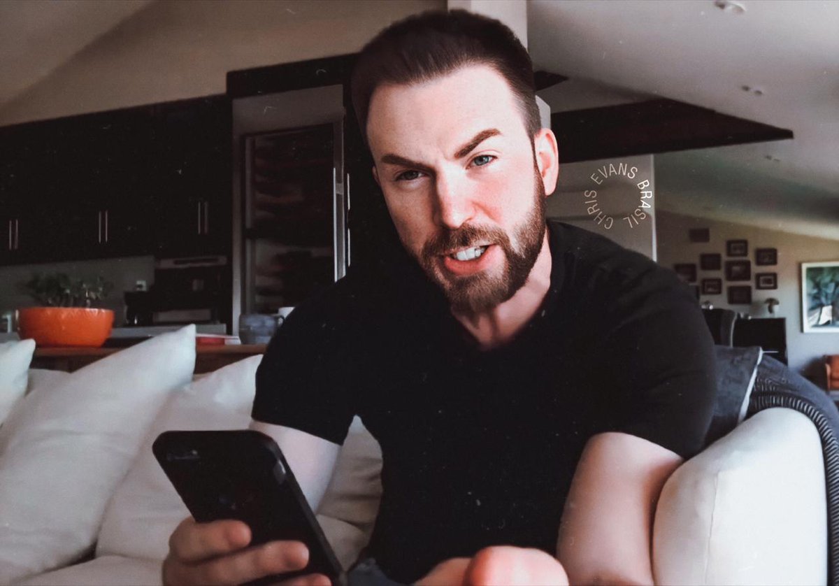 • (20.07) Chris Evans participou da reunião virtual de “Scott Pilgrim vs. The World”. Reunião completa:  http://bit.ly/3aVIBVe&nbsp;