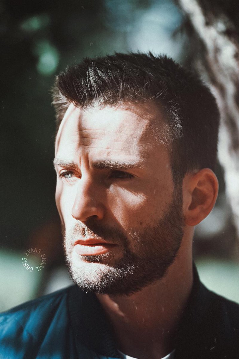 • (29.10) Chris concedeu entrevista ao Washington Post e falou sobre a origem de seu site de engajamento cívico, A Starting Point.  http://bit.ly/34jrWr6&nbsp;  http://bit.ly/2Tjlhqs&nbsp;