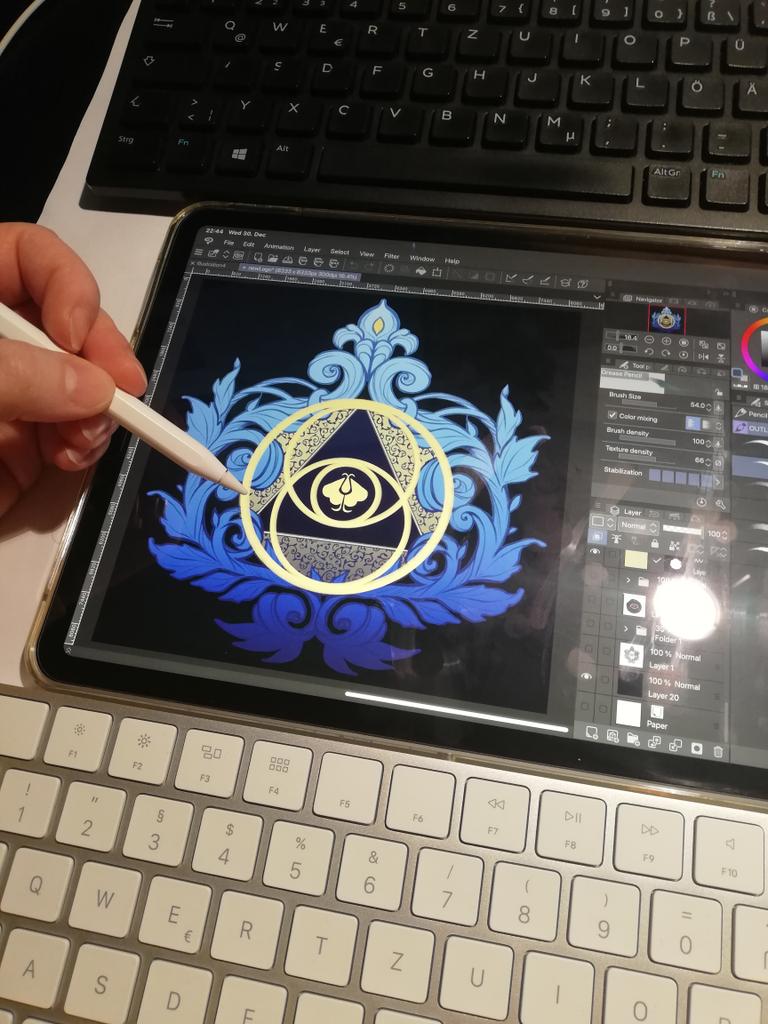 Finally working agaaaain 🙌🙌🙌 #glamourie #logo #art #iPadPro #clipstudiopaint