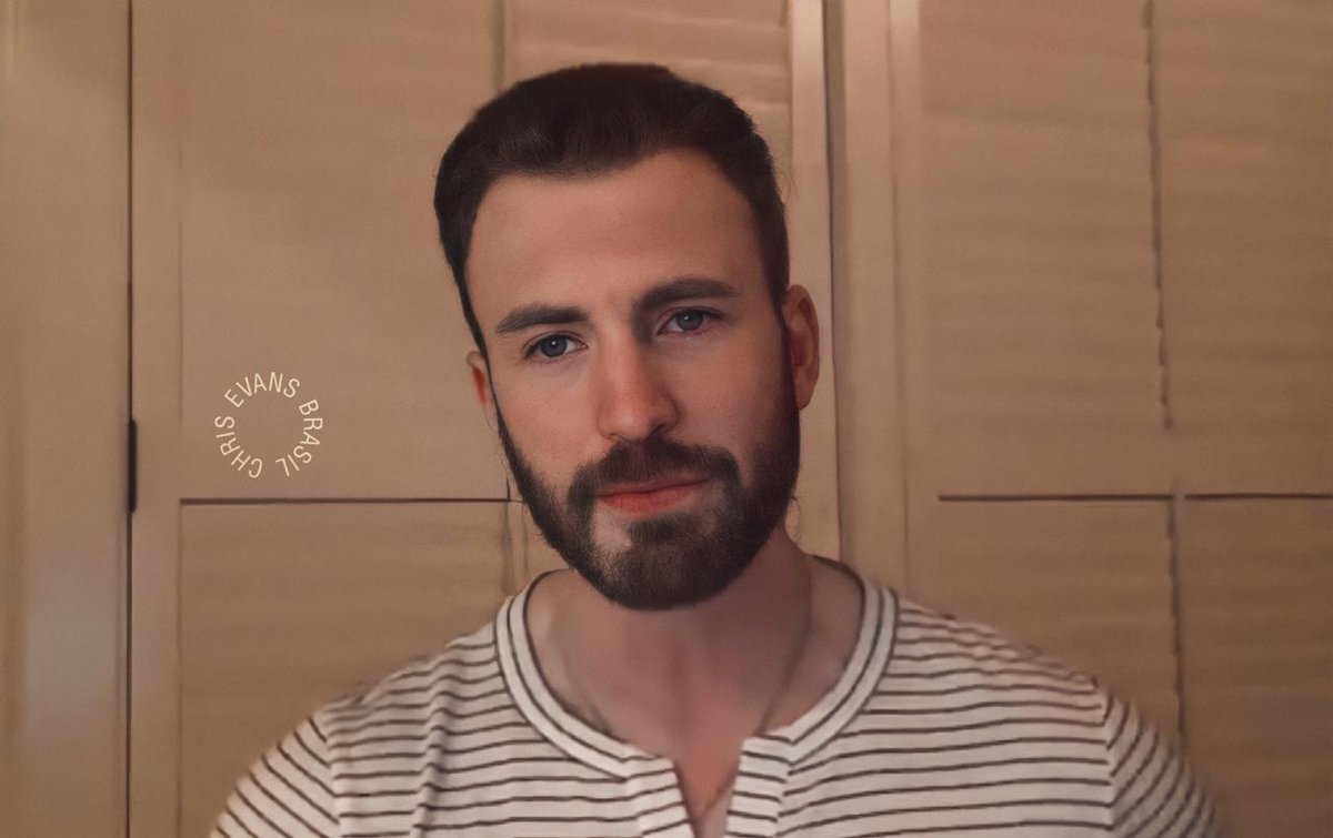 DEZEMBRO 04.12 | Chris Evans participou virtualmente do festival "Web Summit".