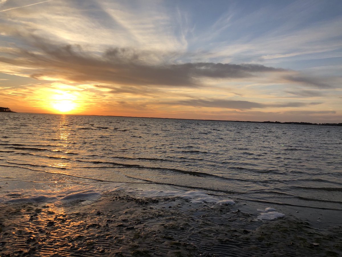 Every sunset has its own unique brilliance. ⁦@AssateagueNPS⁩ #endof2020