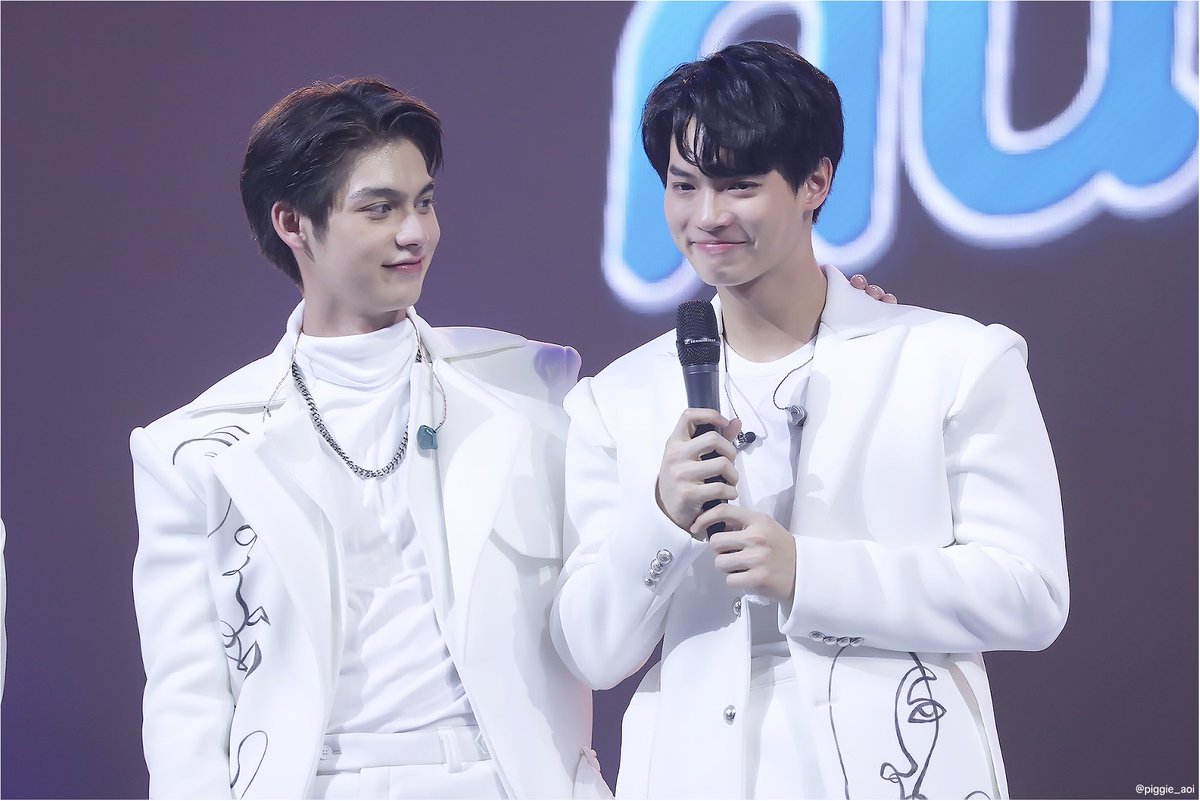 Heide_Lynne's tweet photo. This maybe be late, but let me join!😂😂😂

 #GoodtimexBrightWin2020

#bbrightvc
#winmetawin 
#BrightWin https://t.co/ewQxJyS93A