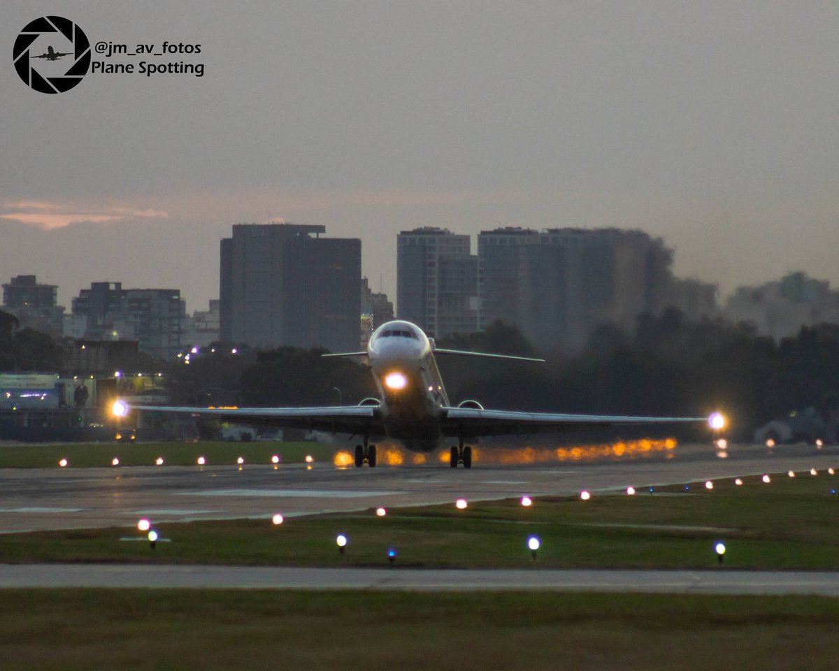 #MiercolesDeMD 🤯❤️
.
Agradecemos a <a href="/jm_av_fotos/">JM | Plane Spotting 🐐 ⭐️⭐️⭐️</a>
por la increíble foto 👏🏼❤️
.
.
.
#weloveflight #MD #BuenMiercoles #buenasemana #flight #avation #photography #MiercolesDeMD