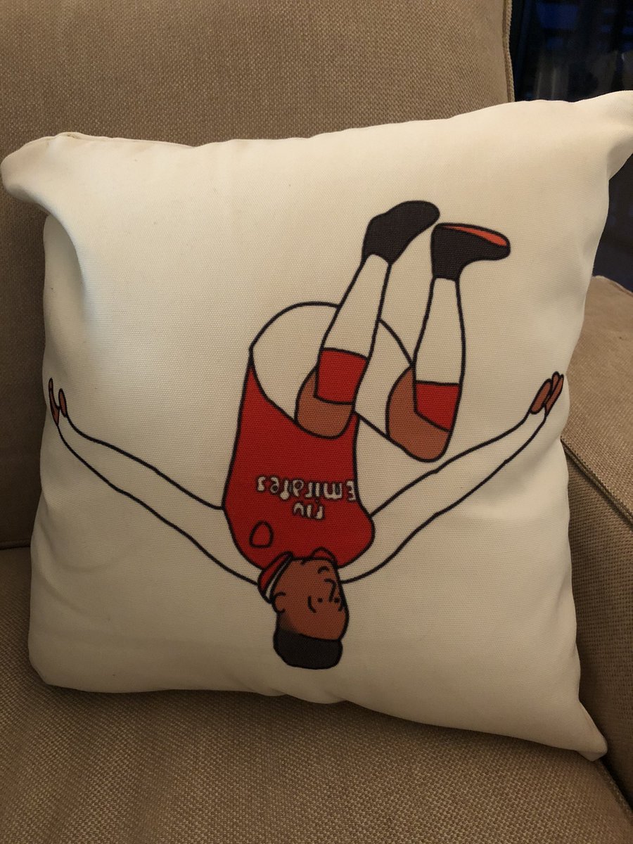 301Gooner's tweet photo. This really is my new favorite thing. 

#Arsenal #aubameyang #ThanksJen  @cantdrawarsenal @Aubameyang7 https://t.co/whEZ5SfR8r
