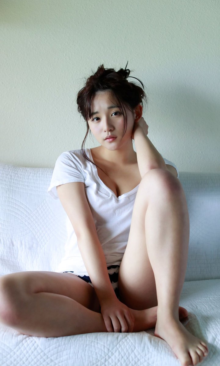 Tungngo808 集英社で森高愛さん 矢野優花さん 大幡しえりさん 紺野彩夏さん 立石晴香さん 高田夏帆さん 坂ノ上茜さん 松浦雅さん 山本千尋さん 其原有沙さん 成田愛純さん 松田リマさん 白本彩奈さんもがデジタル写真集を掲載する それが私の