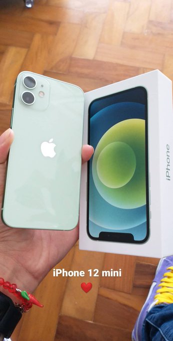 Eu voltei 👯&zwj;♂️ vai ter chuva de stories no c&acirc;mera prive/Instagram e ch&atilde;o 😂 https://t.co/DOoGofSA9B<a href="/tag/palxcor"class="tags"><span>#palxcor</span></a>