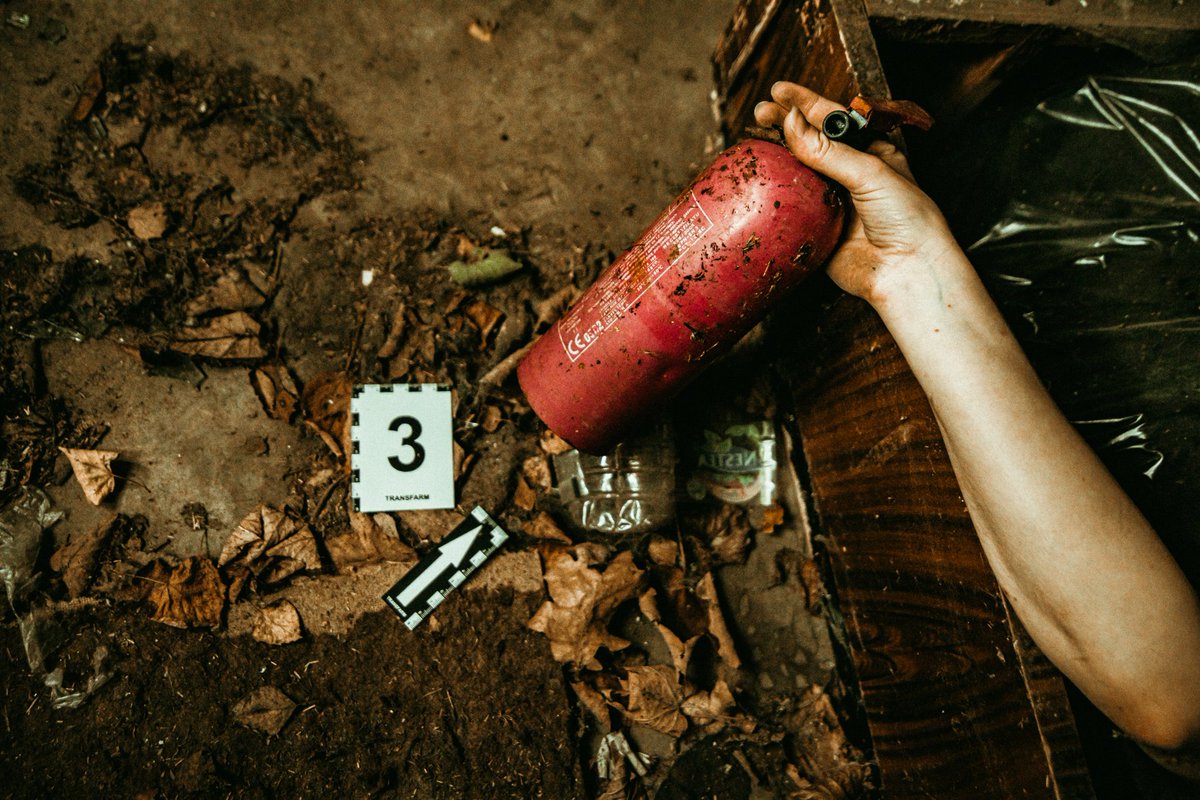 valkrah's tweet photo. I like when pictures are telling a story. These definitely do!
... it's kind of weird to see your own corpse on pictures. ;p
I hope you like this story.
📷 Trzecie_OKO https://t.co/MFCdyG4YhL