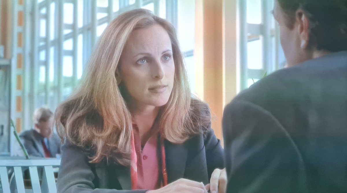 S2E20: Marlee Matlin is great. Pretty sure I learned a v. rude sign off her when she was on Larry Sanders about 20 years ago (it wasn& #39;t mado-sasochism)