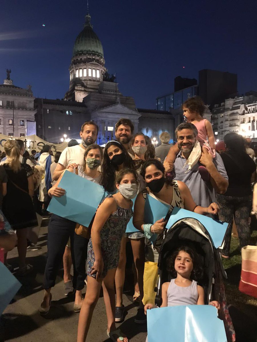 Frente a este triste hito, redoblaremos los esfuerzos por formar una dirigencia que sostenga el valor de toda vida, en cualquier momento y circunstancia y comprometida con el desarrollo auténtico de Argentina, atendiendo especialmente a los más vulnerables. 
#LaMayoriaCeleste