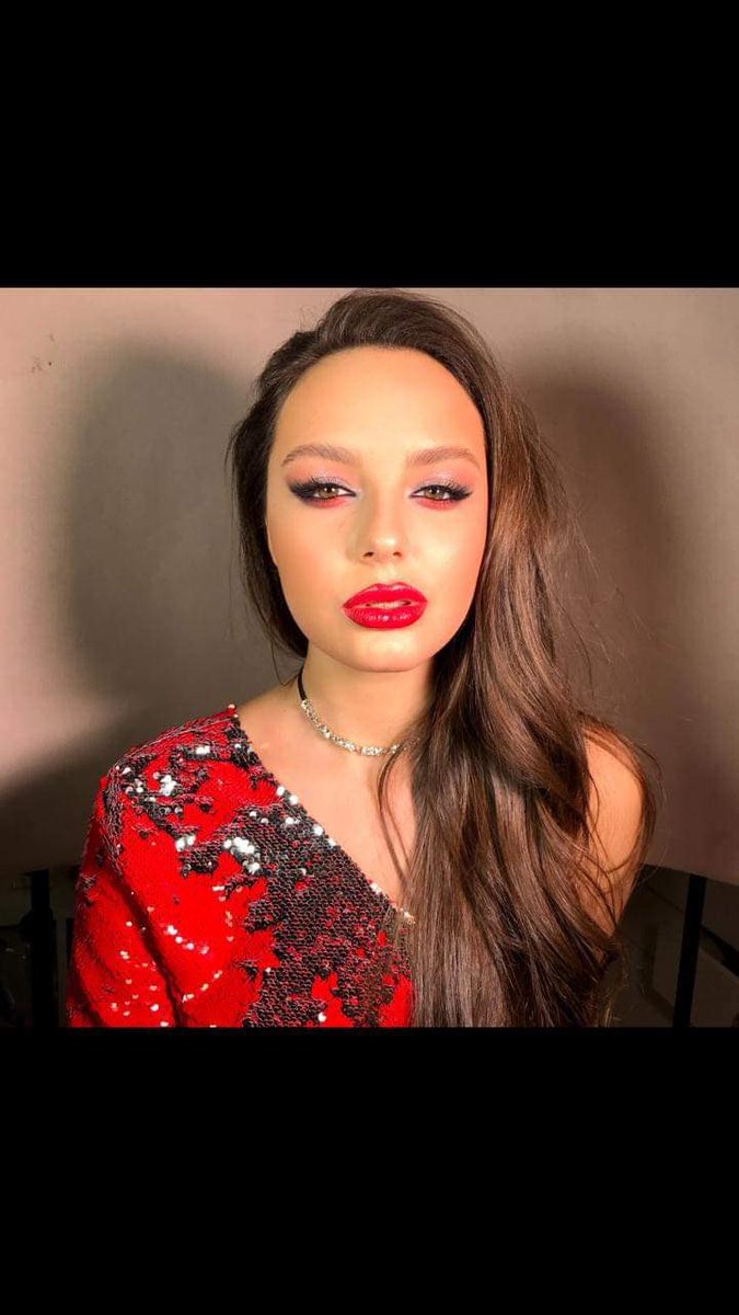 ItsAlexaMaine's tweet photo. Advance greeting of Happy New Year!🎉🍾 

xoxo

#foryou #fyp #foryoupage #foryoupageofficial #foryouofficial #linkinbio #model #photography 
#ItsAlexaMaine #annakhomaziukofficial #makeup #professionalmakeup #trendingnow #fashion #model #modelphotography #flower #throwback #pose https://t.co/Q5xd2iHMGG