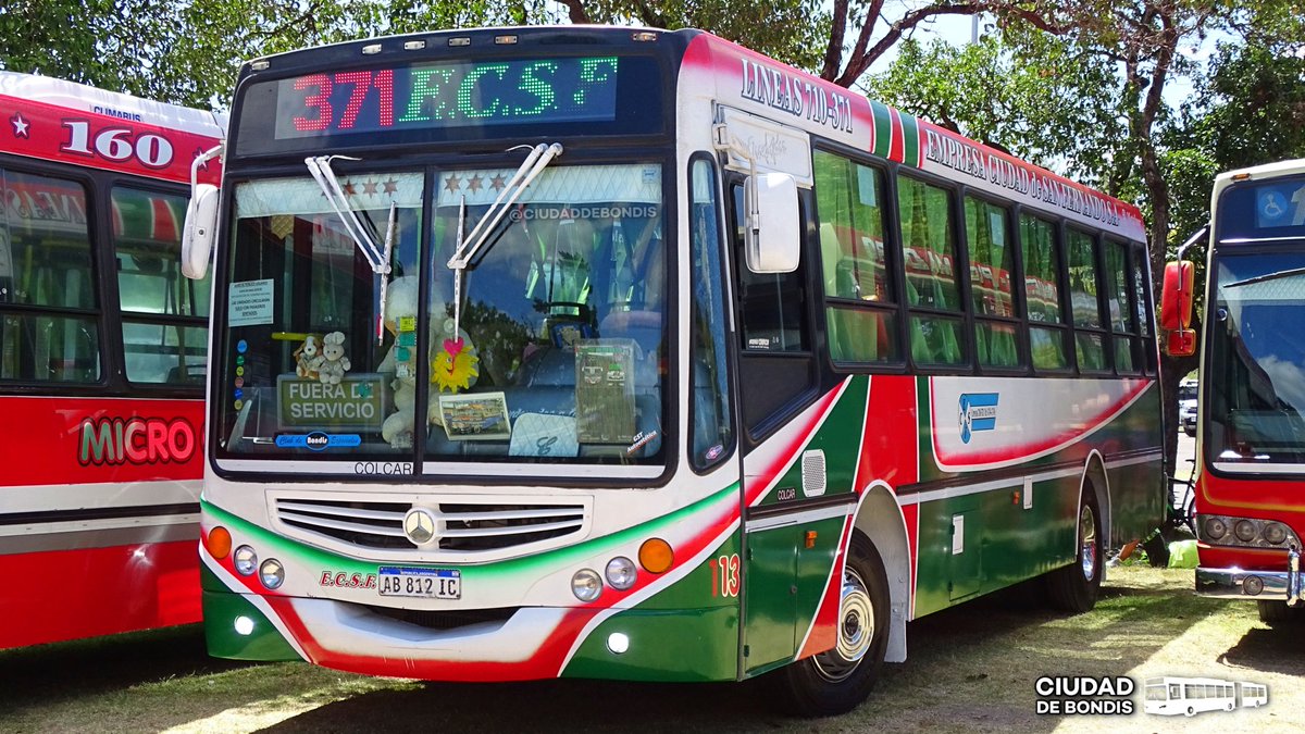 CiudadDeBondis's tweet photo. #ExpoSolidariaEnLujan
Desde San Fernando, la #Linea371 llego a Lujan para mostrar a estos coches:
✅un #Nuovobus #MB1618 modelo 2019
✅un #Metalpar Tronador de motor delantero 2017
✅La reliquia con el corte tradicional de la empresa https://t.co/joHAimpheh