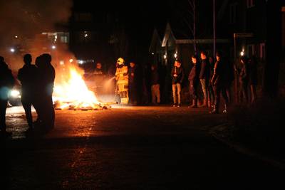 Brandweer rukt uit naar Ophemert voor vreugdevuur..