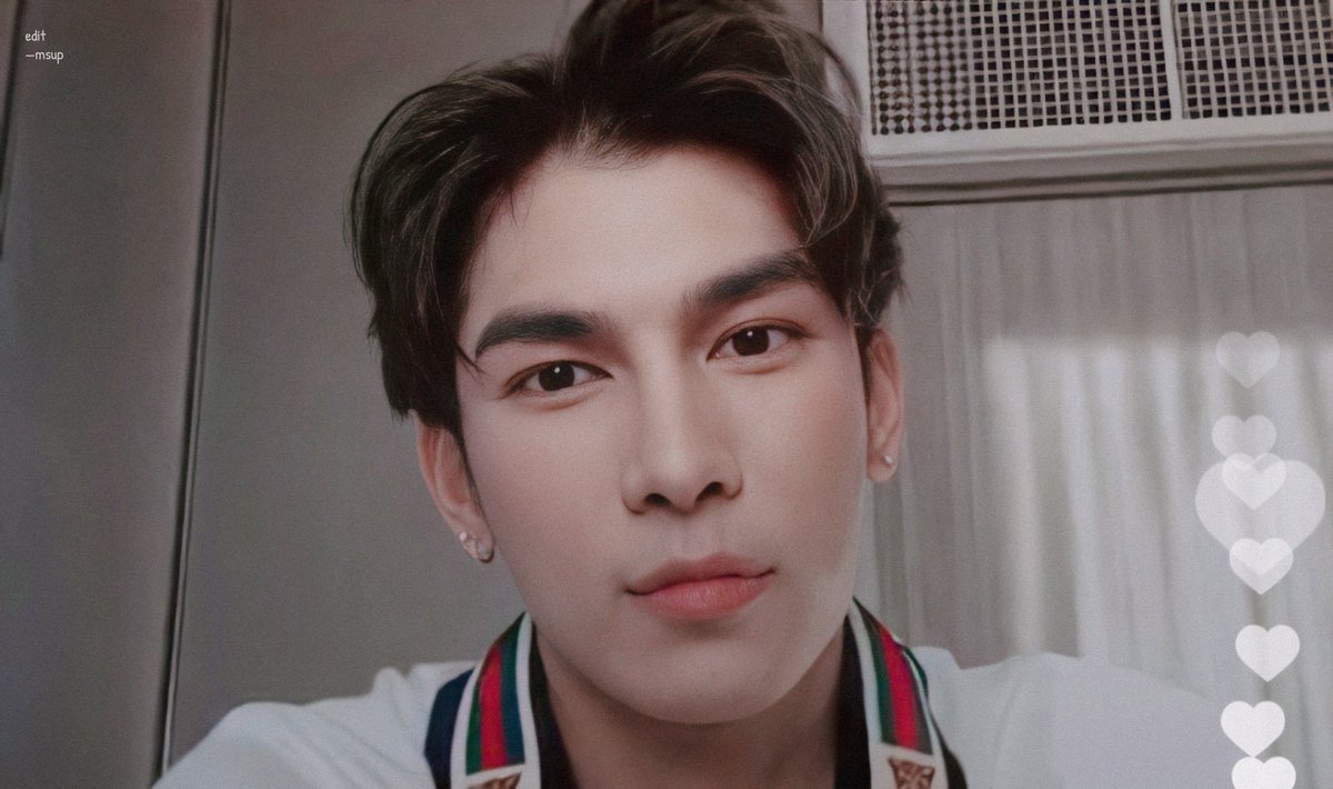 Pero  #MewSuppasit también puede ser conferencista, ambientalista, promotor turístico, asistente de cátedra, diseñador y CEO."No se trata de ganar todo en la vida. El mundo no se acaba si no eres el primero. A veces, es bueno perder y aprender de eso", dijo en  #TedxMewSuppasit