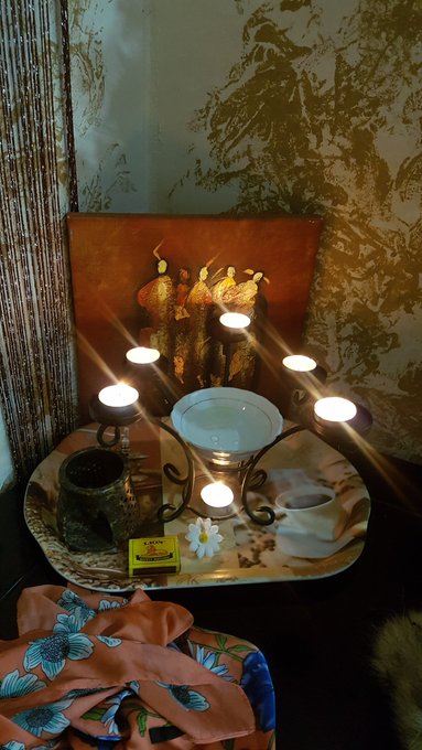 Hello everyone I am sending Love and Light into 2021 as this year 2020 draws to a close..In gratitude