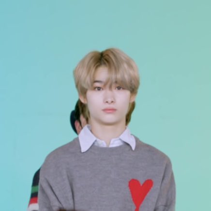 peep our pocket sized jake

#NI_KI #니키 #JAKE #제이크 #ENHYPEN <a href="/ENHYPEN_members/">ENHYPEN</a>