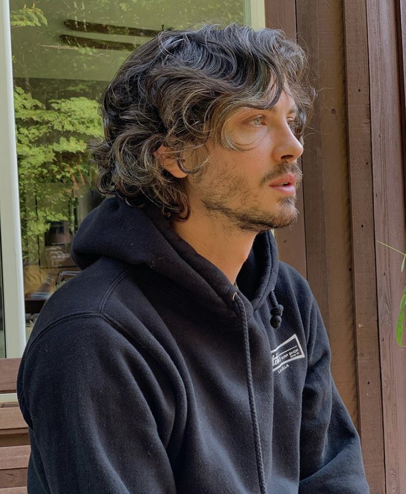 TOP GATOS DO ANO

13 • Logan Lerman