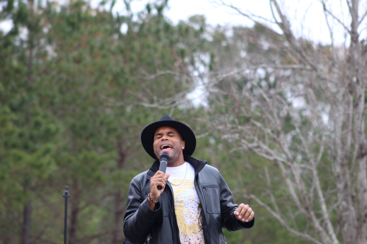 blackchurchpac's tweet photo. Shout out to all of those on our team who have been on the ground putting in work during the #GeorgiaRunoffs. Please make sure you are mobilizing all your loves ones in the state of Georgia.
Itโs time to WIN BOTH SEATS!
#BlackChurchRocks #Vote #BlackChurchActionFund #Runoff https://t.co/VvfHMMwVsw
