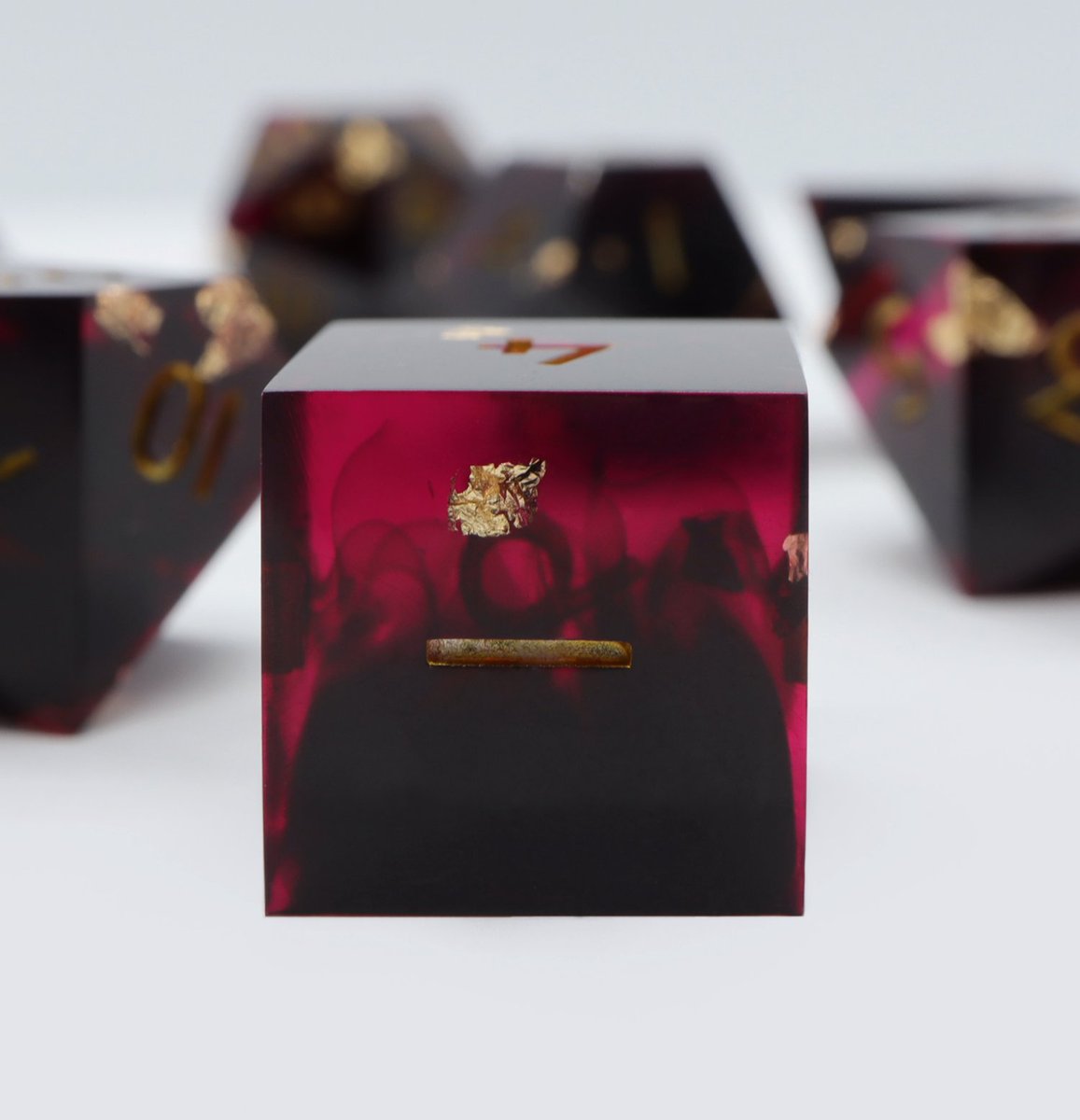 EVERYTHINGDICE's tweet photo. 2020 Favorites - jewel tones! #dnd #ttrpg #dice https://t.co/Rod9kiAxvv