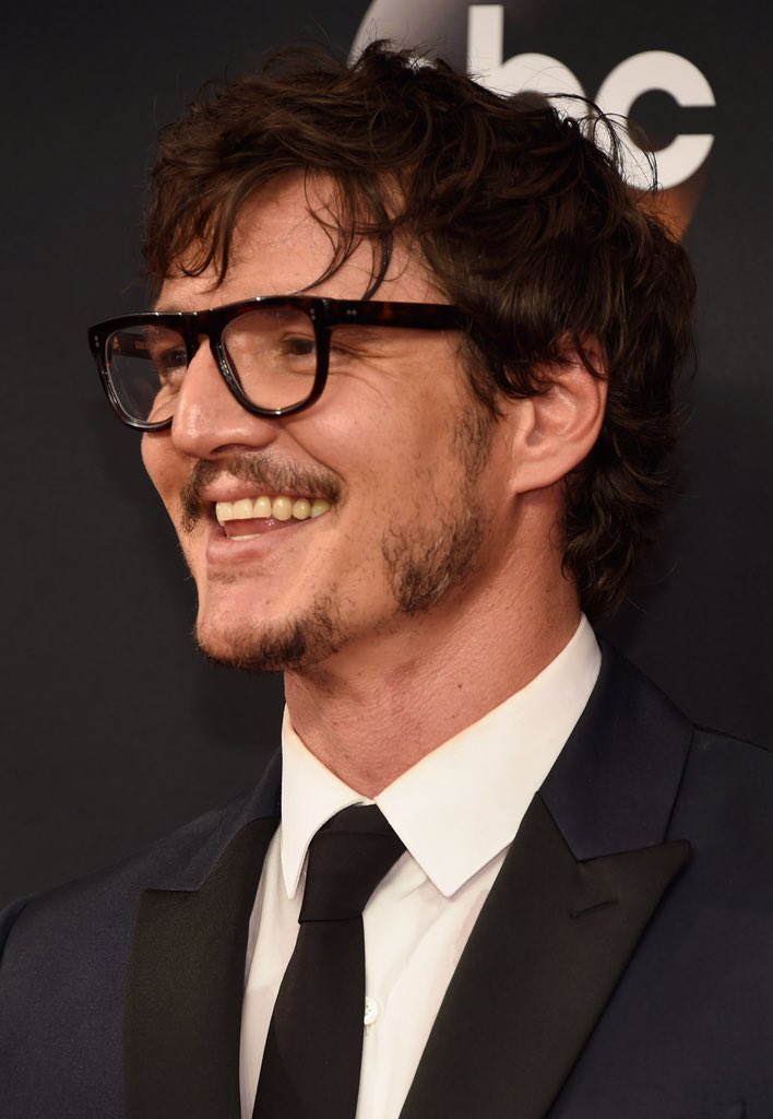 pedro pascal in glasses ♡— a thread
