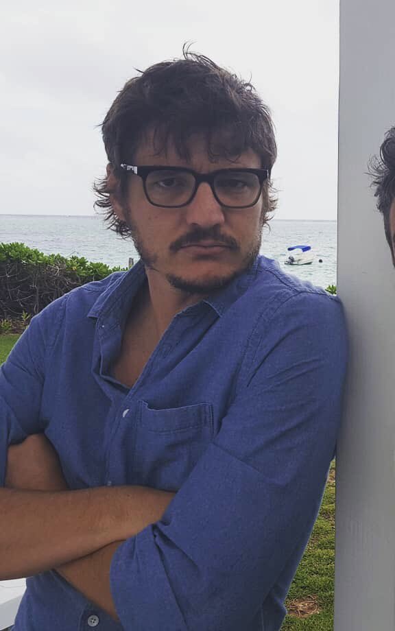 pedro pascal in glasses ♡— a thread