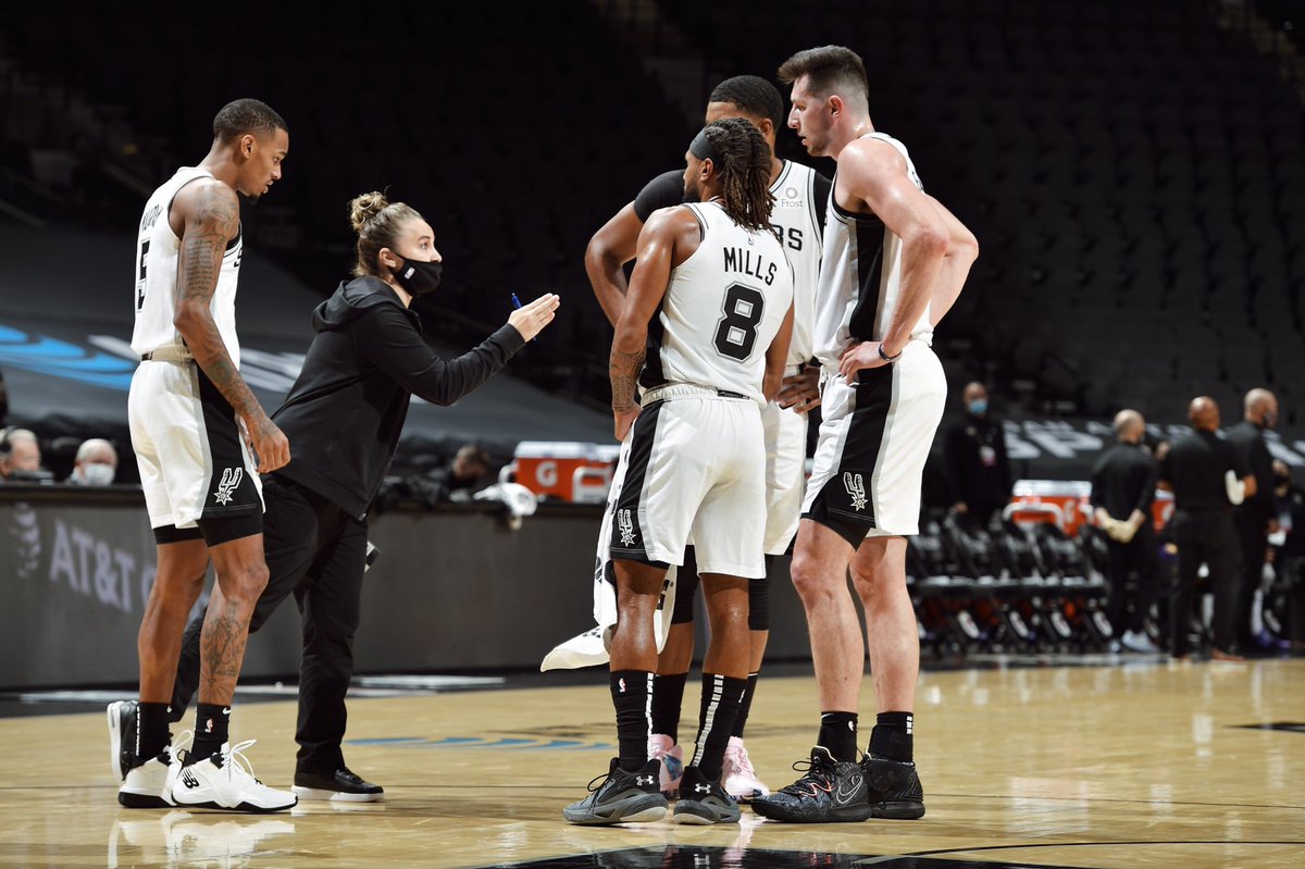wslam's tweet photo. Becky Hammon is currently acting as head coach for the Spurs, per @NBATV. 

Salute. https://t.co/67bLiAyQSD