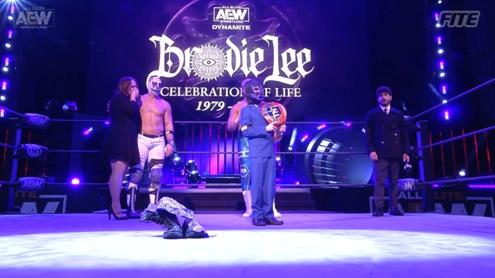 Triller_TV's tweet photo. 😭😭 We have no words.

#AEWDynamite is available on https://t.co/zvOOm50ZOi in select international markets from #FITE https://t.co/9mfQxrpWV7