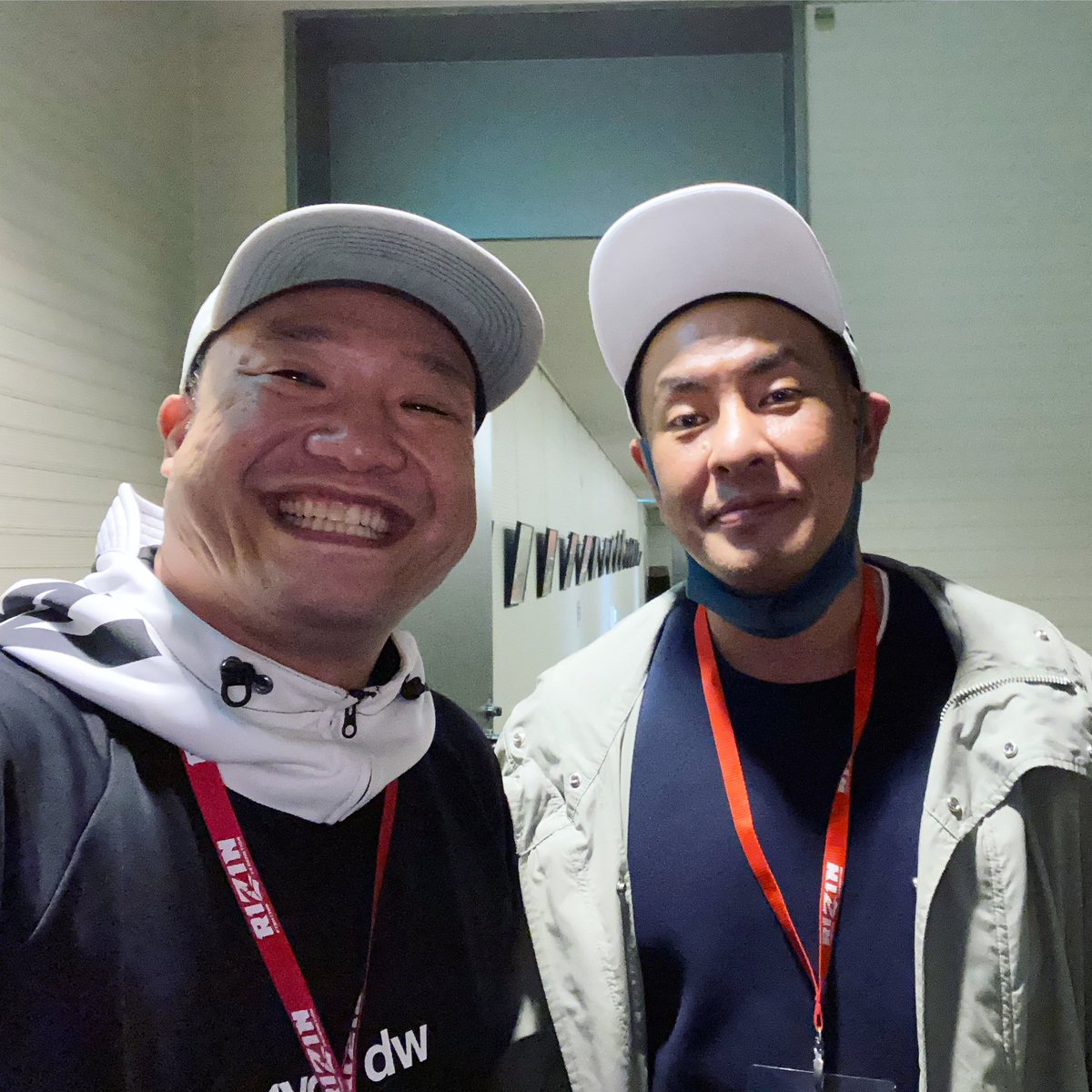 新明佑介 シンミョウユウスケ 大晦日はrizin 26 フジテレビ系列全国放送 12月31日 木 18時 T Co 6lclyf0xiy 11 21 Rizin 25大阪城ホール 60億分の1の煽りvアーティスト 佐藤大輔さんと私 Rizin 25のオープニングvが凄すぎ