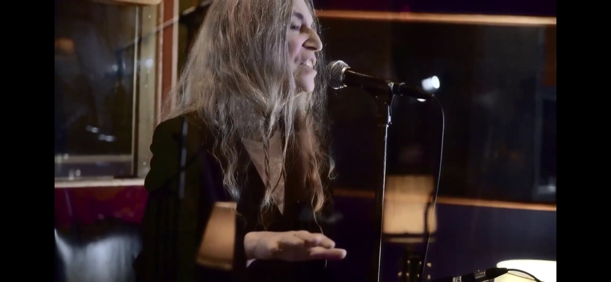 Happy 74th Birthday, Patti Smith. People have the power. Great concert tonight. 