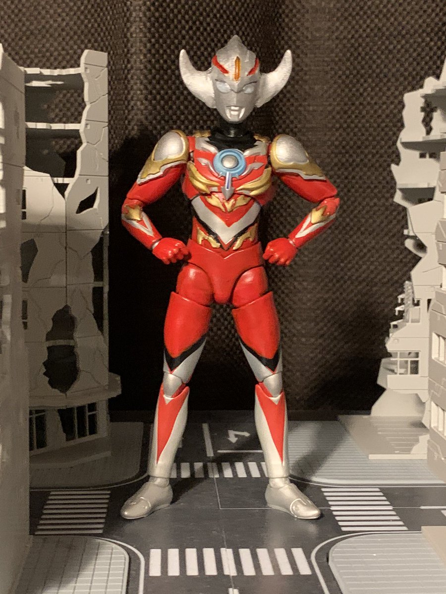 改造品S.H.Figuarts ウルトラマンオーブ バーンマイト 改造品S.H.Figuarts ウルトラマンオーブ バーンマイト