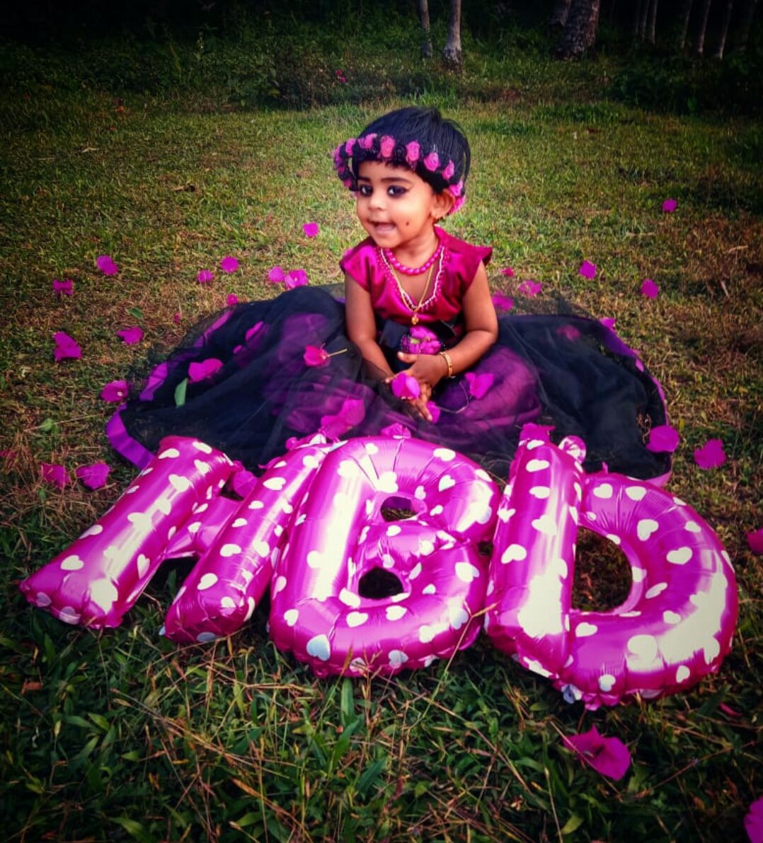 MubarakPrithvi's tweet photo. Rajuvetta... today my cute sis aami's birthday... I expect a wish from Rajuvettan🙂
@Poffactio @PrithviOfficial https://t.co/NxuIRKYtuZ