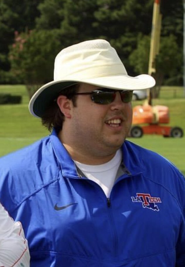 CoachBlakeBaker's tweet photo. My heart is broken!There wasn’t a better human being and kinder soul than my guy @GanttGraham . I cried when I heard the news but now have come to realize you are in a better place. Light up heaven like you did while you were here on https://t.co/jotB6GQuID will be missed! https://t.co/1ML2LXmFfS