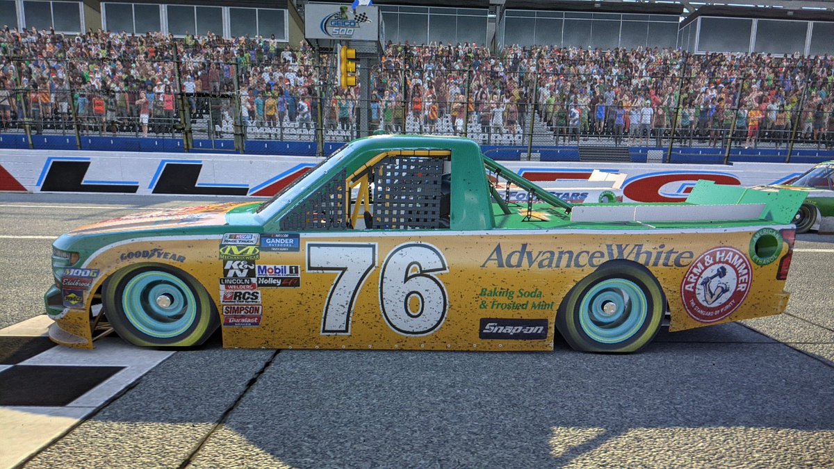 @GT_Parke took the Advance White @ArmandHammer @ChevyTrucks to Victory Lane tonight at @TalladegaSuperS! 

Nice mint wheels, Driver!