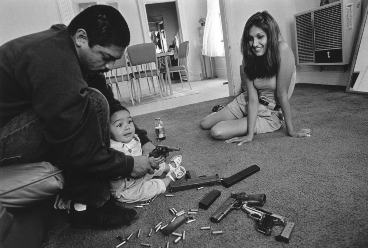 Тест на ужасных родителей. Уилсон Родригес фотограф. Семья бандитов. Дети бандиты.