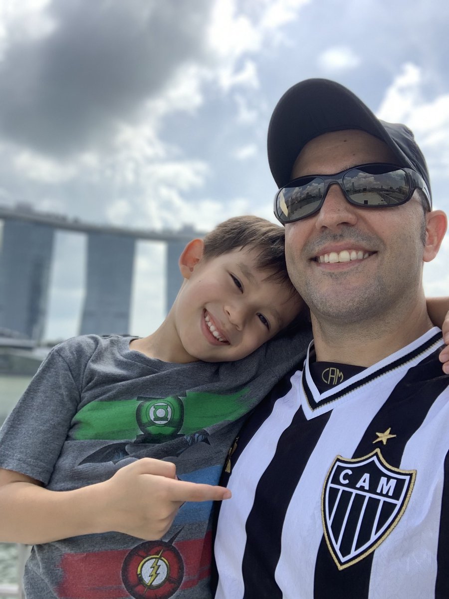 dedetz27's tweet photo. @_flaviomark : Manto também chega do outro lado do mundo! Chegou aqui em Singapura também! 🇸🇬 🇧🇷 #bicagalo 🖤🤍🙏🏼 https://t.co/ikjRsZnqMf