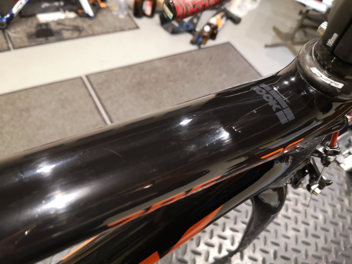 3dfitjp's tweet photo. LOOK 785 HUEZ RS
磨きましょう!
#roadbike
#look
#785huez
#傷
#キレイ
#研磨
#ポリッシュ
#3Dfit https://t.co/sHkvwIE6cH