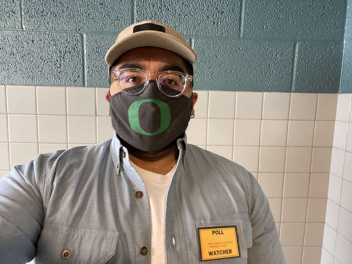 NWLitigator's tweet image. This appellate lawyer travelled all the way from #Oregon to Savannah to serve as a #PollWatcher with the @GeorgiaDemocrats. Regardless of which party someone belongs to, they have the right to have their voice heard at the polls. #GApol #GeorgiaRunoff #Vote2020 #GoDucks