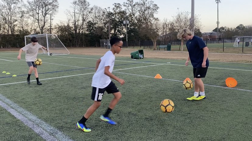 ogbonnasoccert's tweet photo. Full house today @ogbonnasoccerT #privatesoccerlessons #developingthenextgeneration ๐๐พโค๏ธ๐ค๐
โช๏ธ
โช๏ธ
โช๏ธ
My type of Wednesday funday with a group of ballers all ages in the lab๐ฅ
โช๏ธ
Iโm so blessed to be able to mentor all these talented young ballersโค๏ธ๐ค๐๐๐พ๐๐พ https://t.co/KWn1MF4sRE