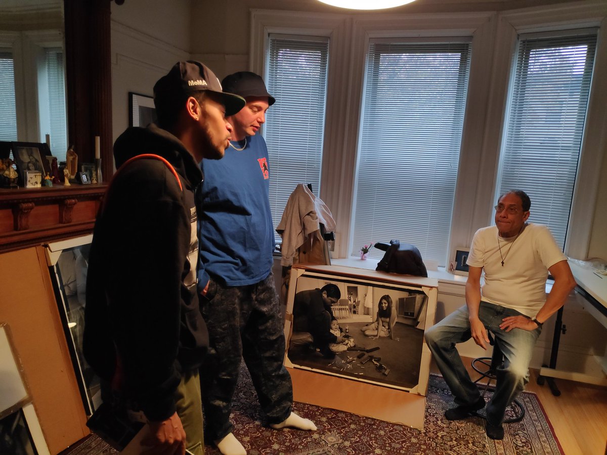 Situasi bekerja dengan beliau. Bertemu dengan teman2 Street Dreams Magazine, kuratorial print, seleksi foto bersama galleristnya (Bene Taschen), menjadi asisten mengajar saat berkunjung di Bronx Documentary Center (Bersama NYU Tisch)