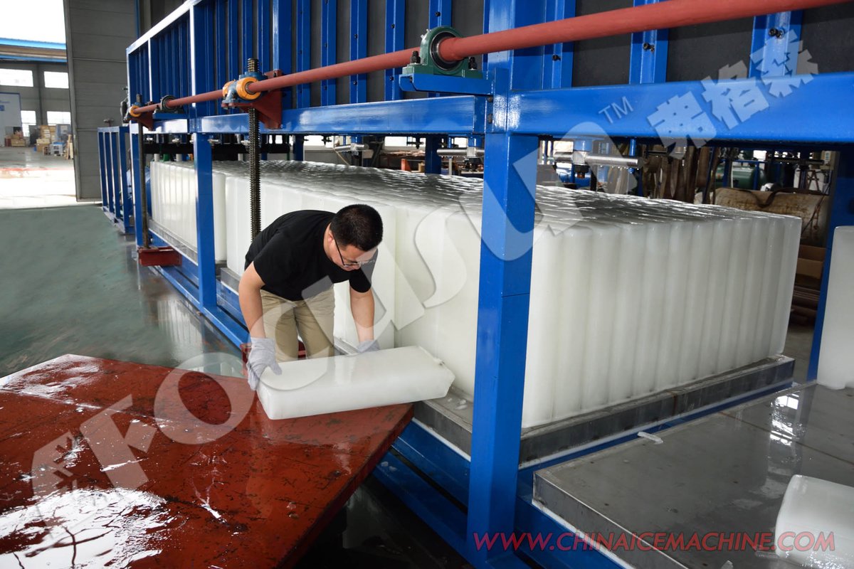 emonum328's tweet image. #Focusun new 30ton #direct_block_ice_machine for cooling fresh fishies, adopts special aluminum alloy plate which is more durable and meets food hygiene requirements, edible block ice, welcome contact us! WS/WC: +86 15005537550
#blockicemaker
#iceplant