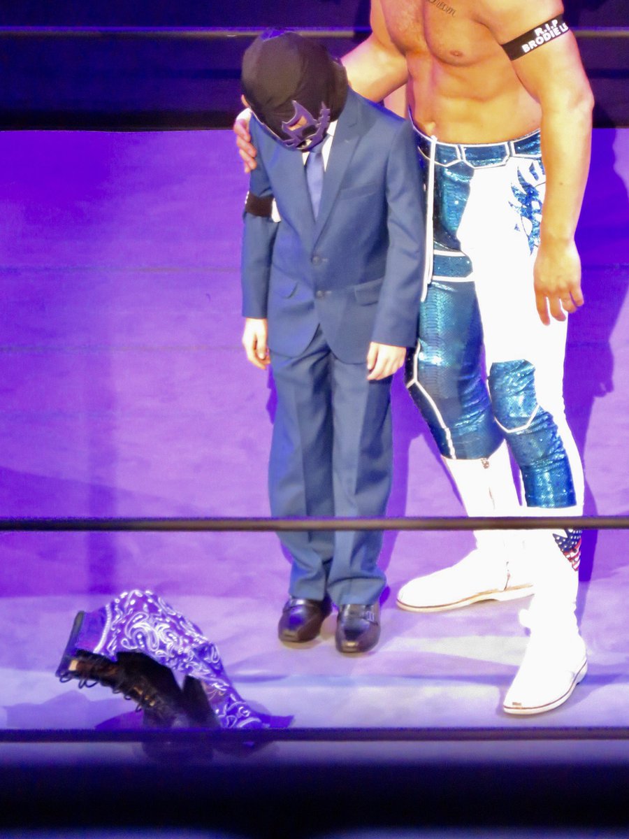 marykayfabe's tweet photo. A moment lasts all of a second, but the memory lives on forever. Thank you Amanda for sharing @ThisBrodieLee with all of us. We will guarantee he lives on forever. 💜 #RIPBrodieLee #RIPJonHuber #AEWDynamite @AEW https://t.co/DyrDIhTID0