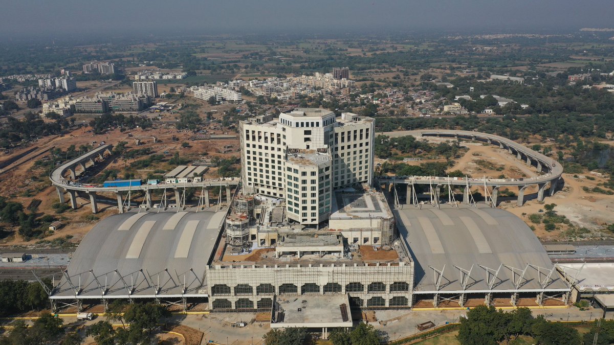 Junkie4news_'s tweet image. Gandhinagar Railway Station 2010
Gandhinagar Railway Station 2020

#decadechange 
#NewYearNewRailway 
#NewYear2021 
#newyearresolution2021