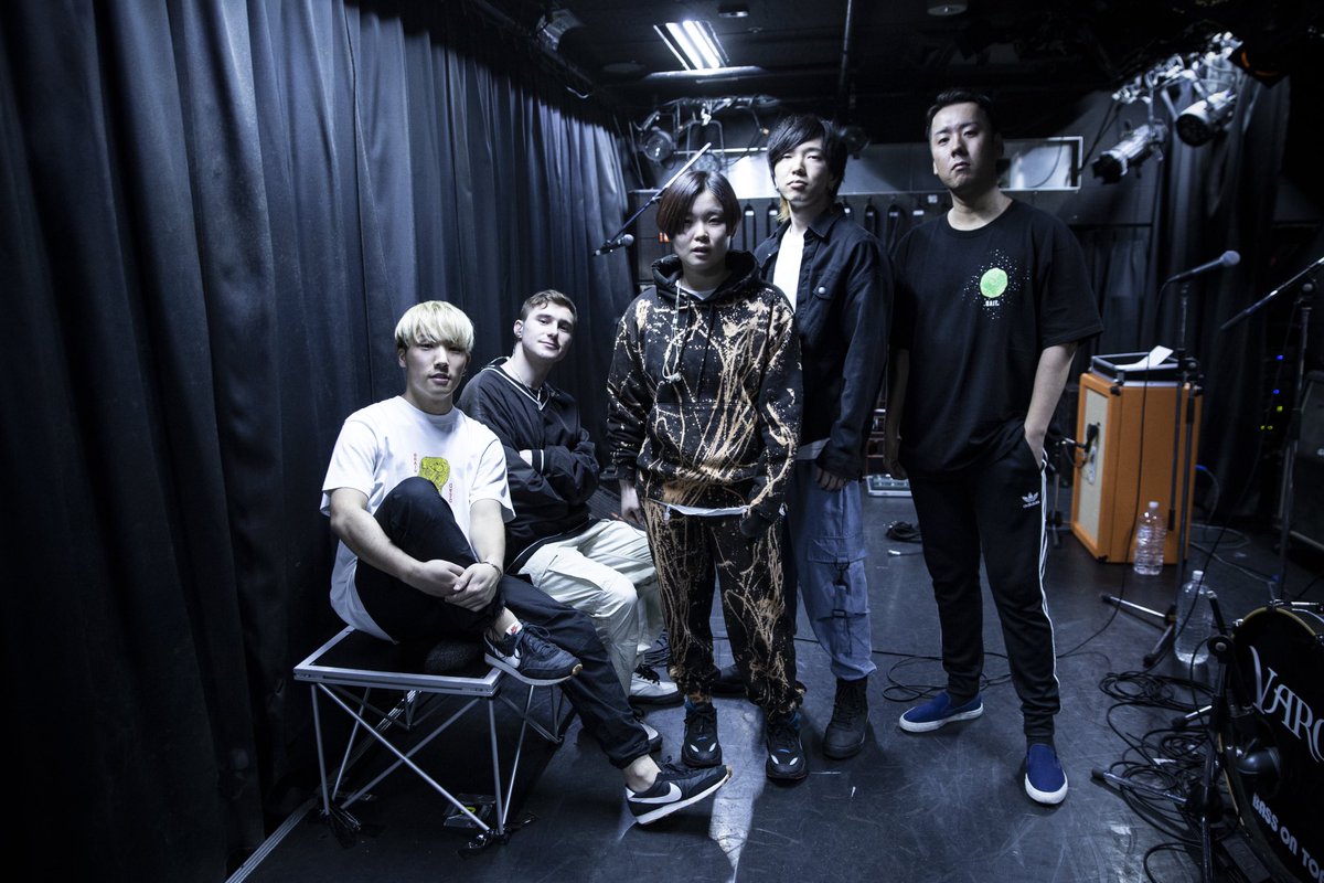LEAVEMYTHRONE's tweet photo. Thank you 2020!!

ジョセが加入して、新しいLMYTをお届けでき本当に素晴らしい１年になりました！

みなさま、よいお年を 🙌

Photoby. @ msmrk_0516 

#LMYT
#LEAVEMYTHRONE
#リーヴマイスローン https://t.co/qUb9vwQxYT