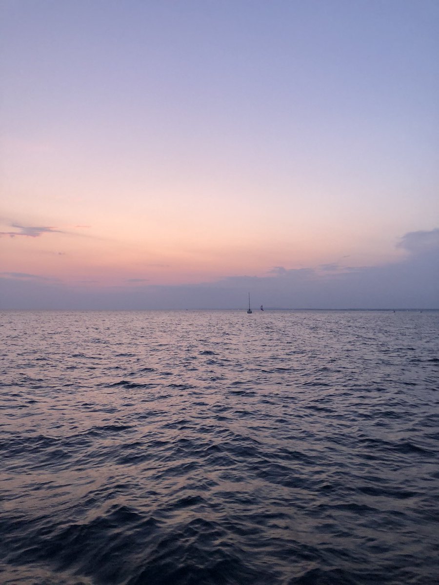 cal_mods's tweet image. • dreams beyond infinity only in this way can you be the man you want. #dream #dreams #infinity #man #guy #mods #sunset #hopetobemodded