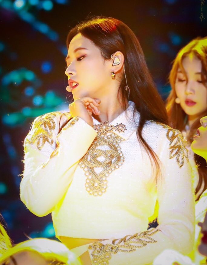 lipjoothinker's tweet image. #김립 #손혜주 
ethereal ₊˚.༄ ༉