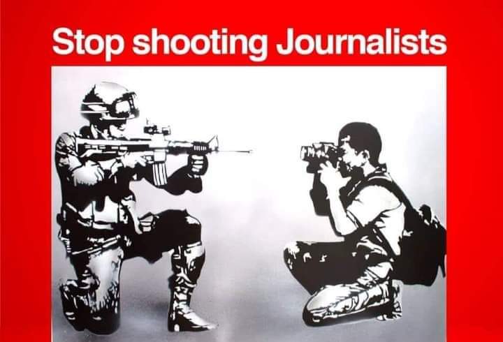 UgandaHuman's tweet photo. Journalism is not a crime 📢
@PoliceUg and @UPDFspokespersn must come out and inform the public, who exactly shot a #RadioOneFm and #GhettoMedia presenter.
Cc.
@nextmediaug @INTERPOL_HQ @UJAofficial @gijn @IntlCrimCourt @MoJCA_UG @TheJusticeDept @Justice_Centres @hrw @amnesty. https://t.co/tqvCpBo86Z